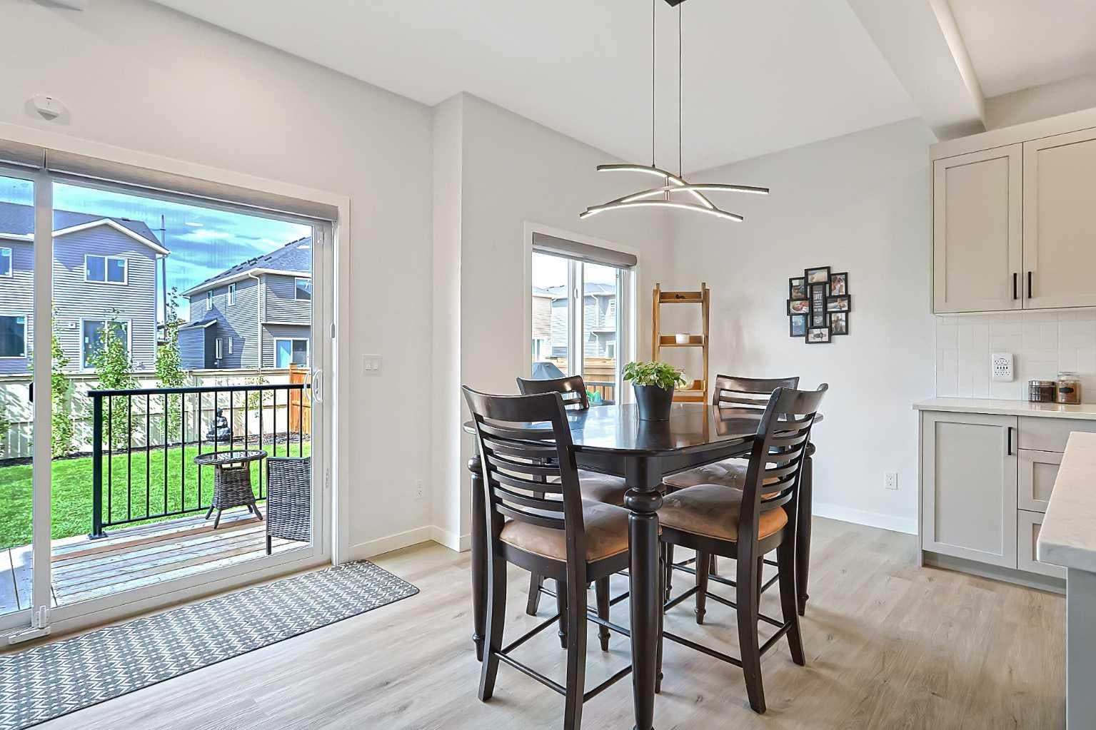 553 Baywater Manor SW