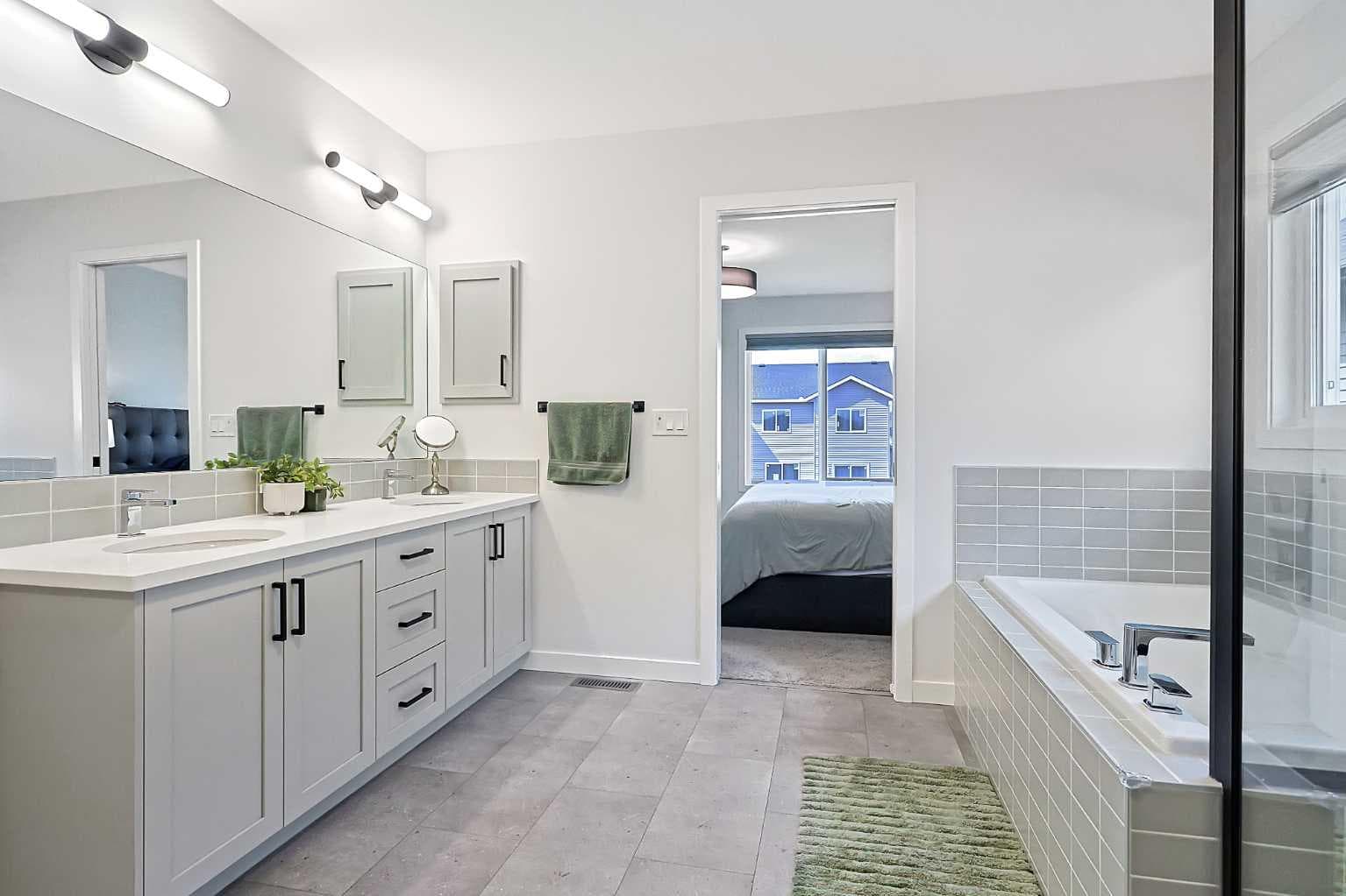553 Baywater Manor SW