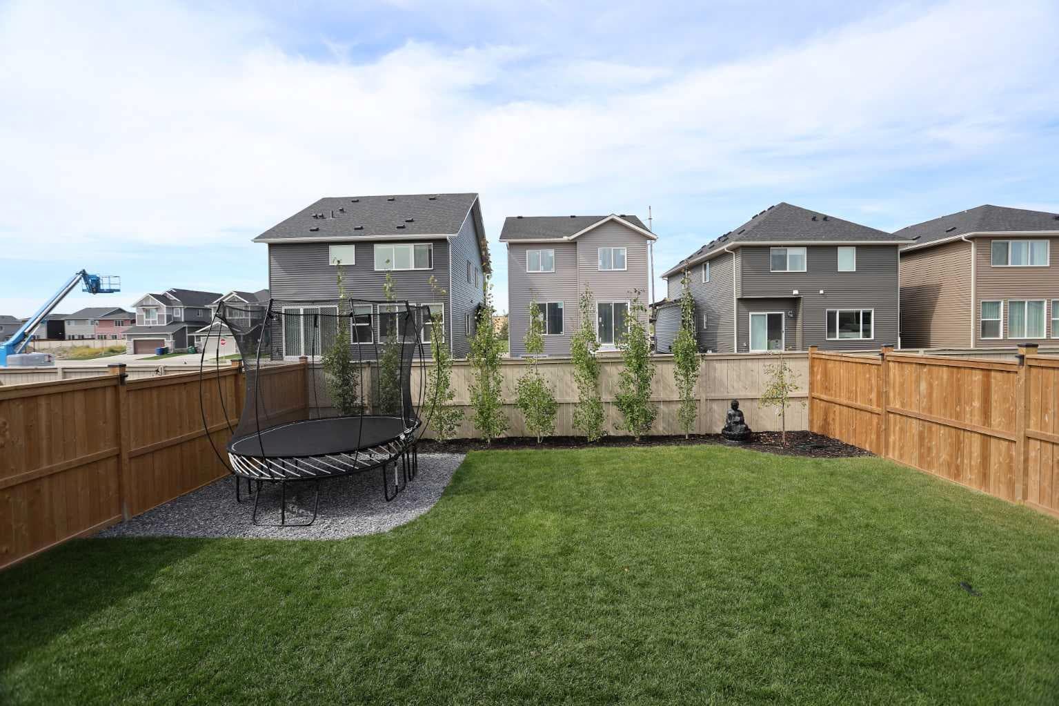 553 Baywater Manor SW