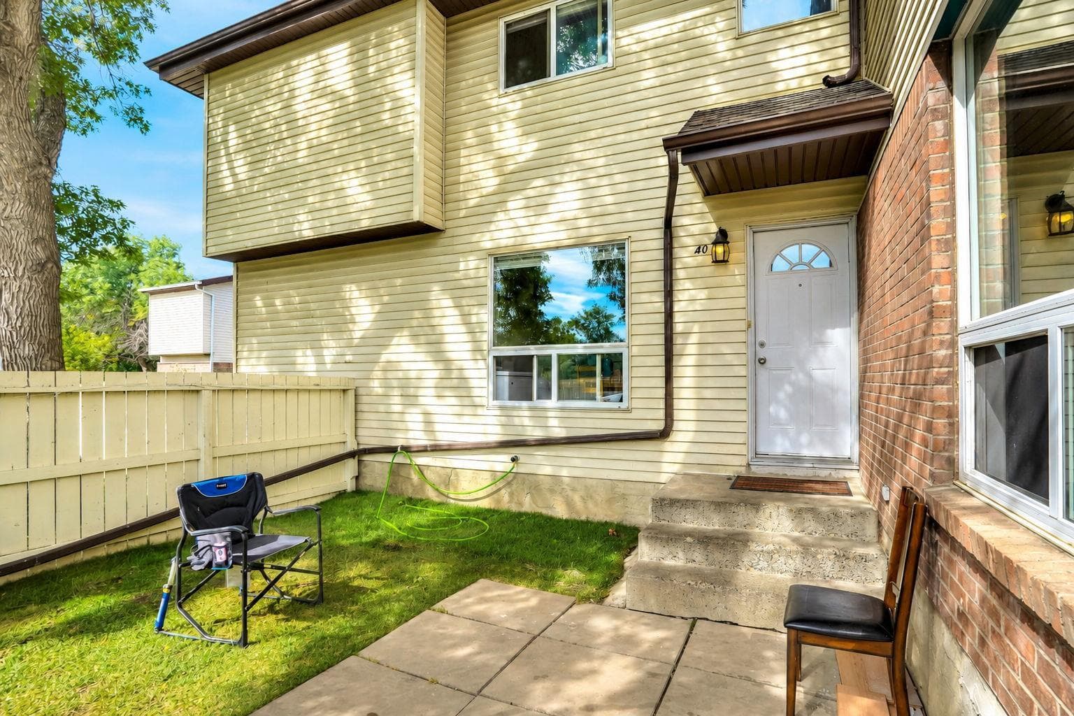 40, 32 Whitnel Court NE