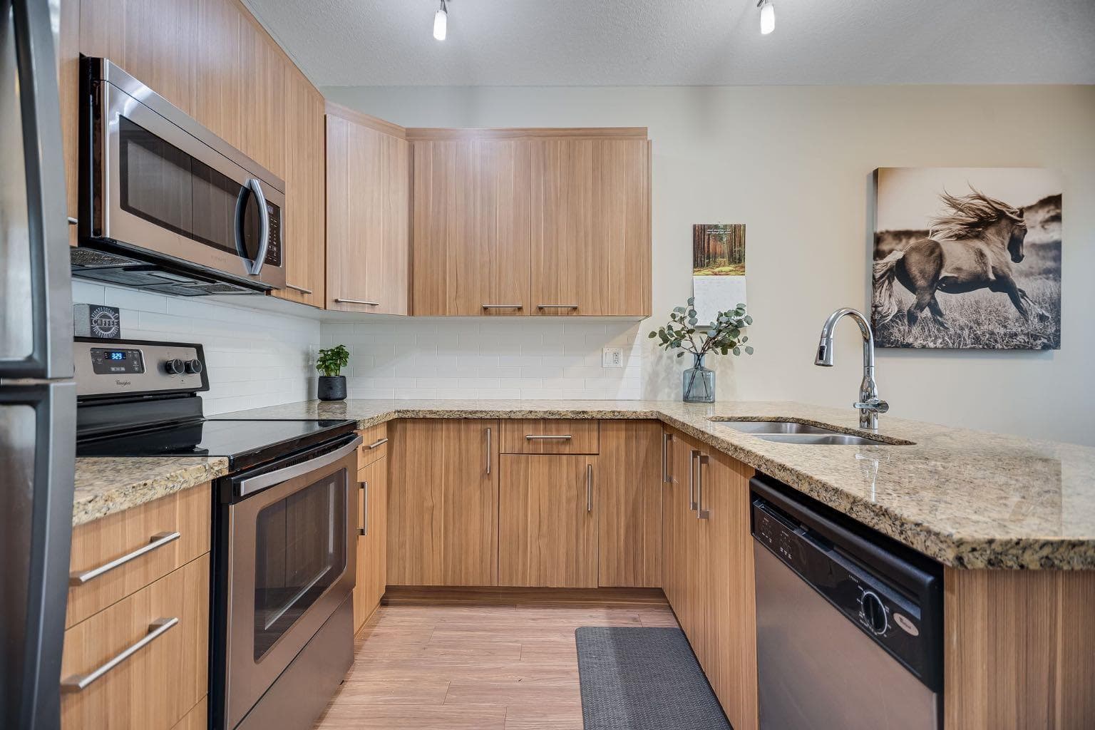 124, 300 Marina Drive 