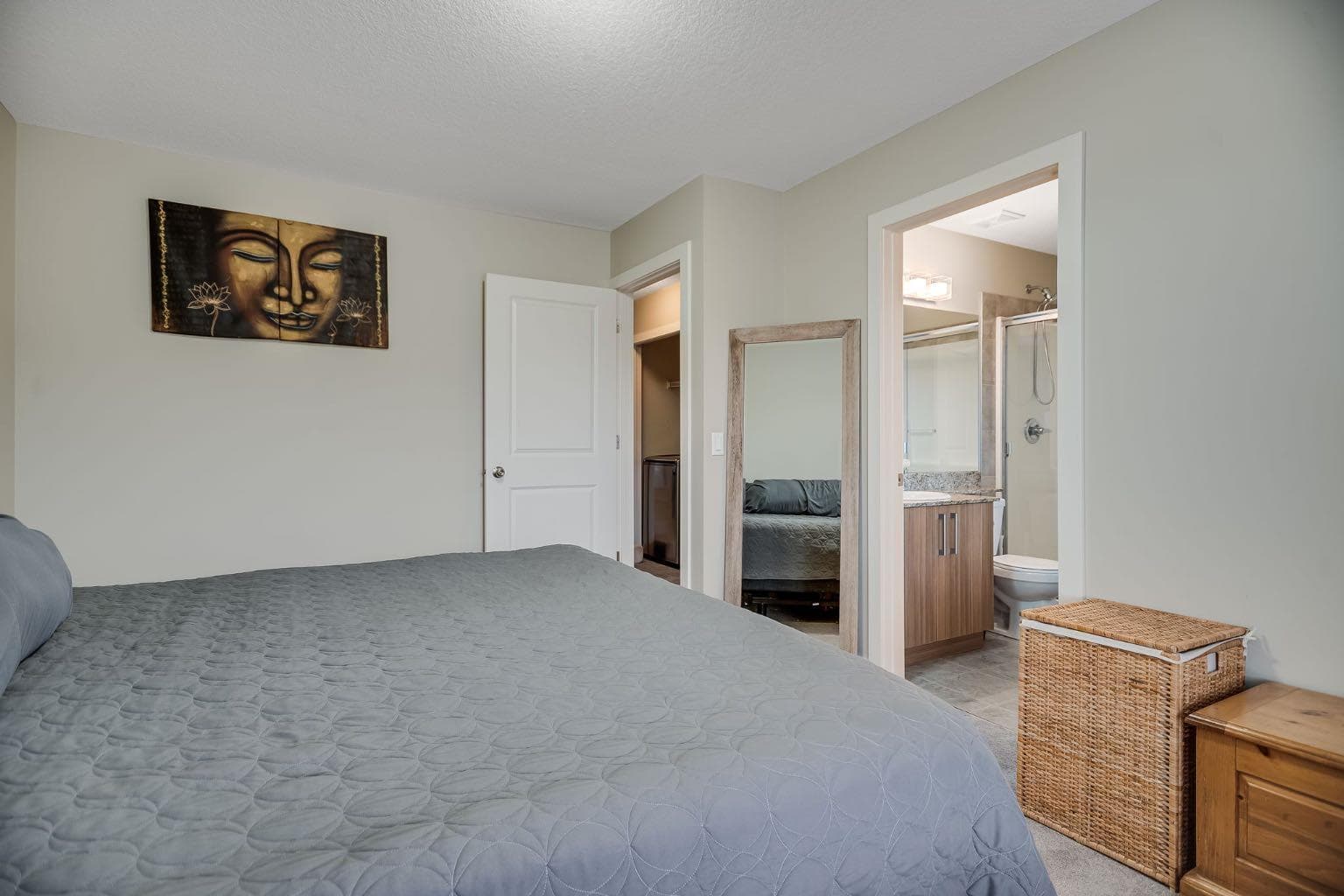 124, 300 Marina Drive 
