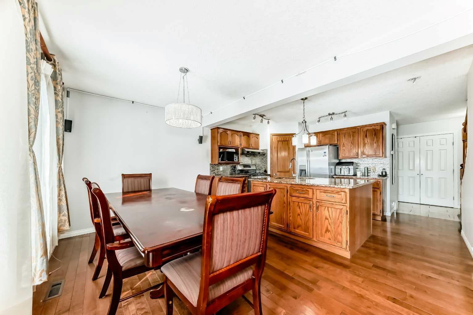 207 Eldorado Close NE