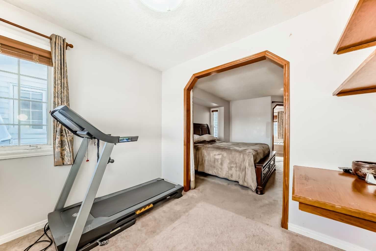 207 Eldorado Close NE