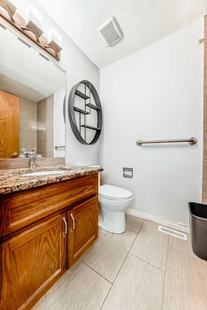 207 Eldorado Close NE