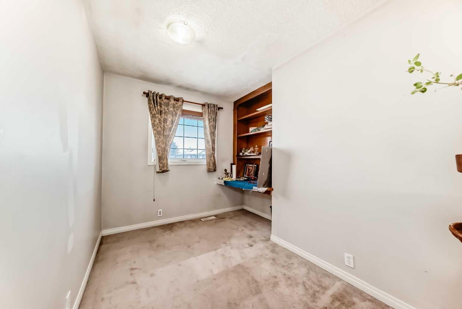 207 Eldorado Close NE