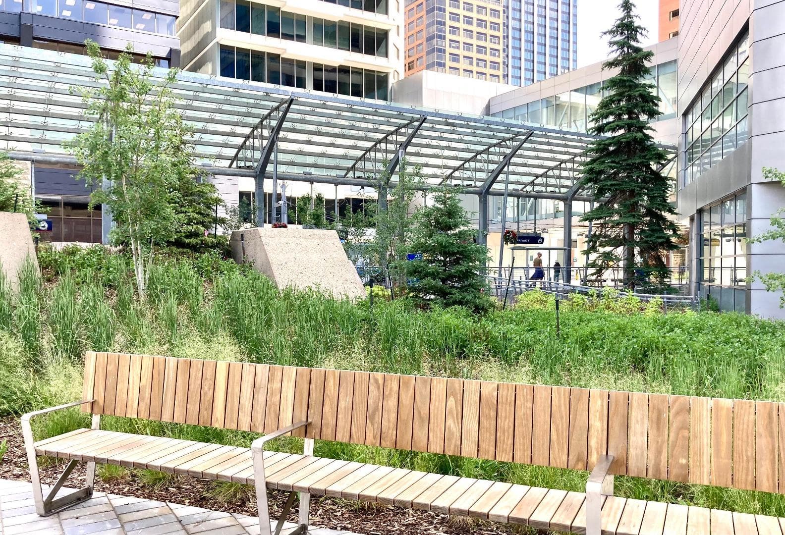 500, 900 6 Avenue SW