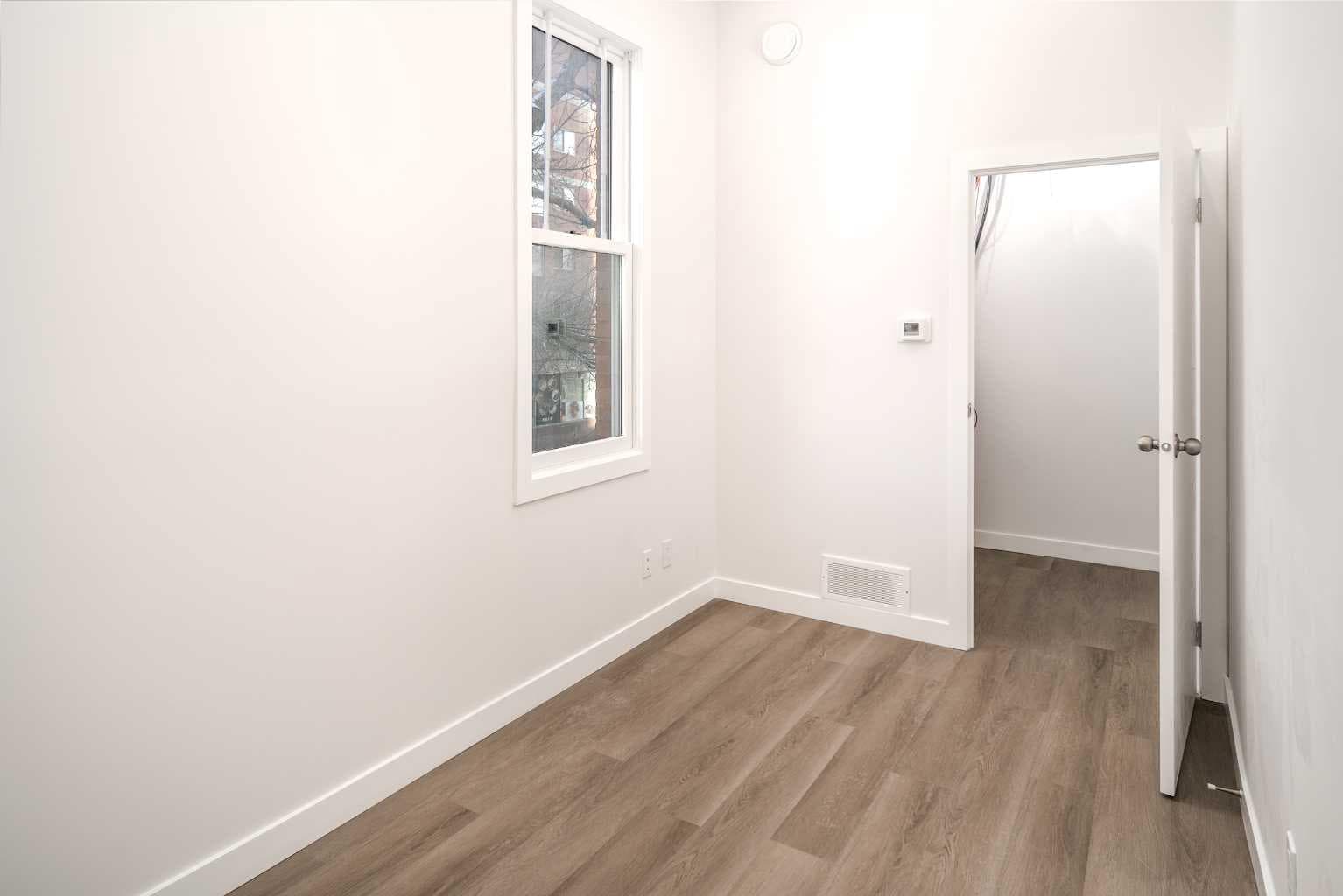 200A Centre Street SE